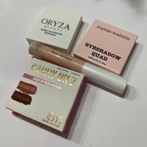 3 piece Mini eyeshadow palette and eye primer bundle